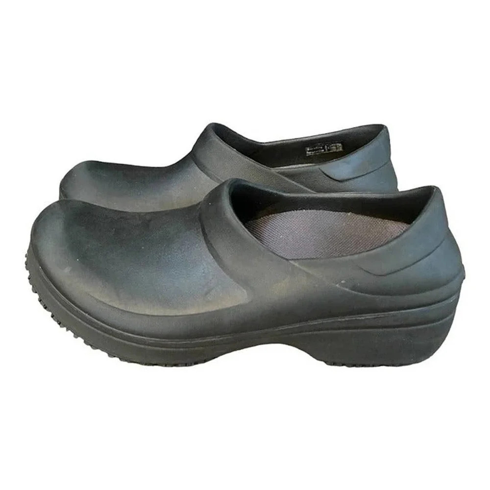 Crocs Black Closed Back  Women's US 6 Slip Proof Work Casual Clogs Pre-owned